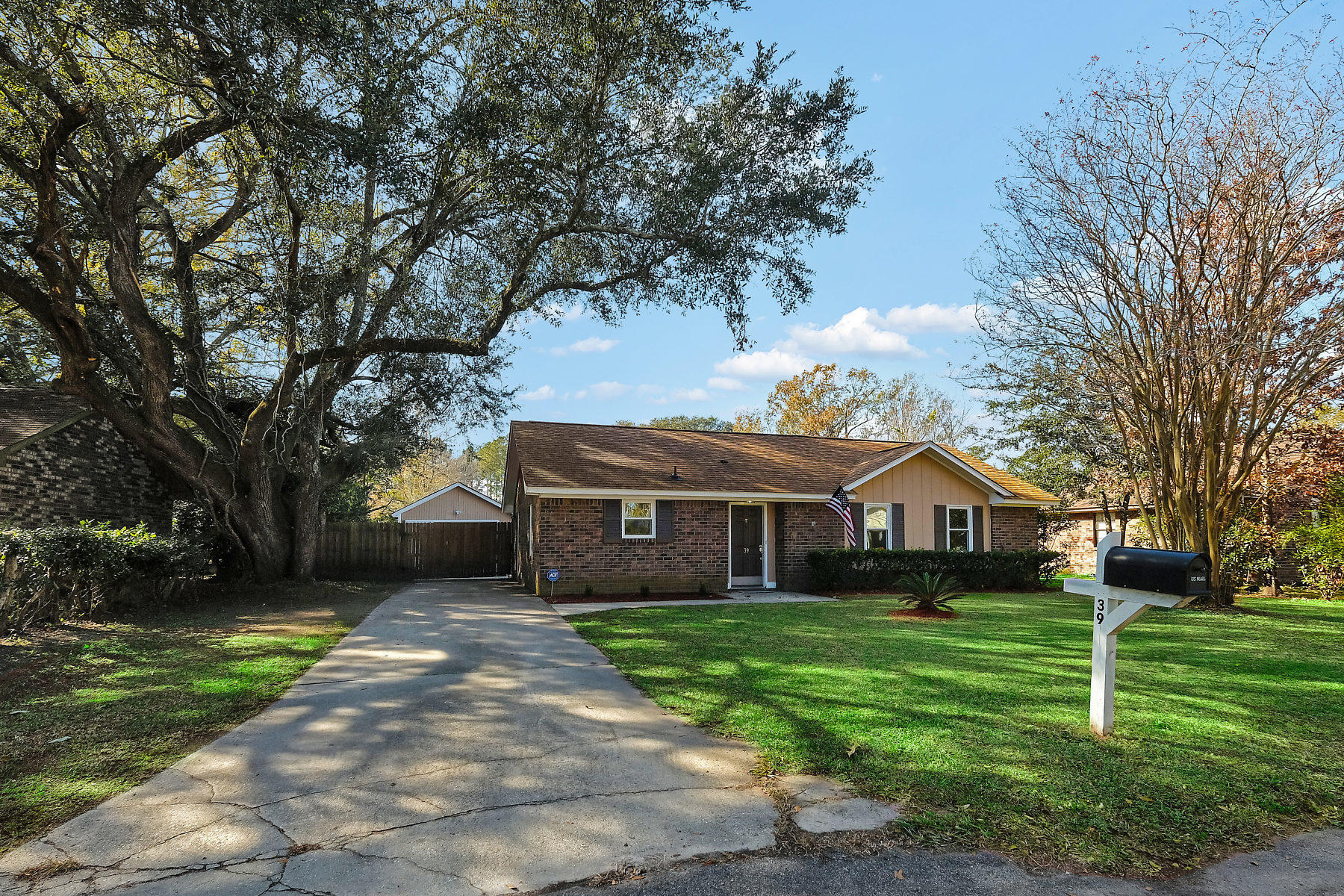 39 Oak Grove Road Goose Creek, SC 29445 - Photo 3 of 32 DSCF0014-SMALL