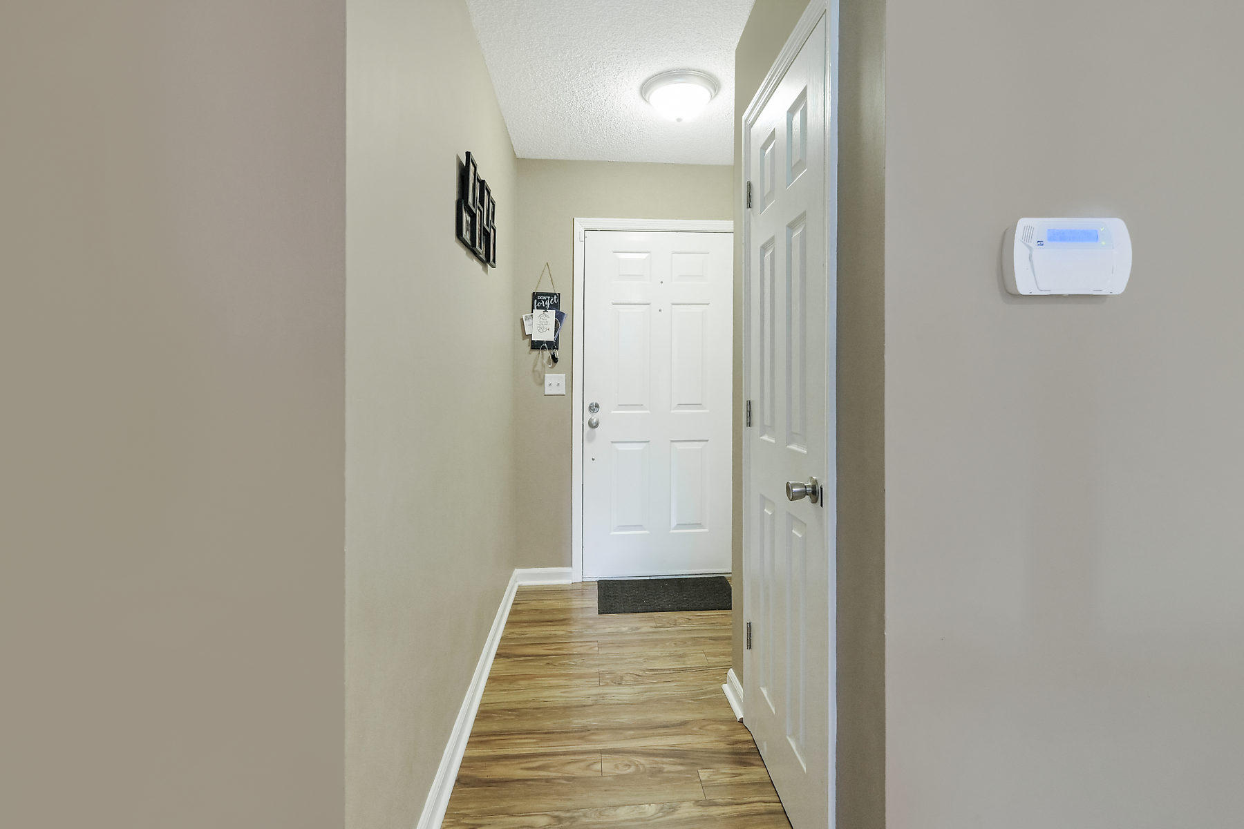 39 Oak Grove Road Goose Creek, SC 29445 - Photo 10 of 32 Foyer