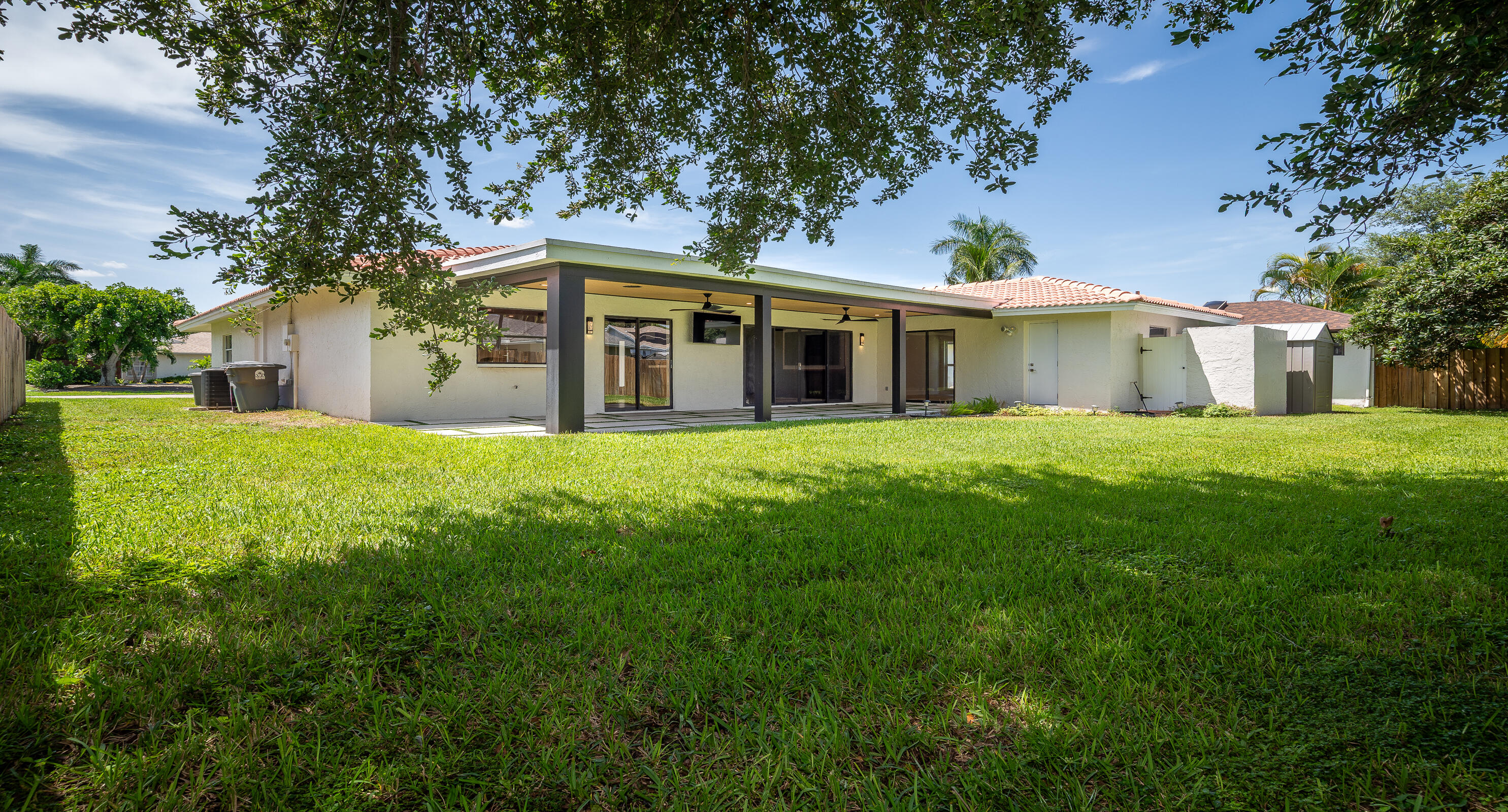 4853 Willow Drive Boca Raton, FL 33487 - Photo 10 of 59 09-4853 Willow Dr-DSC_9056-MLS