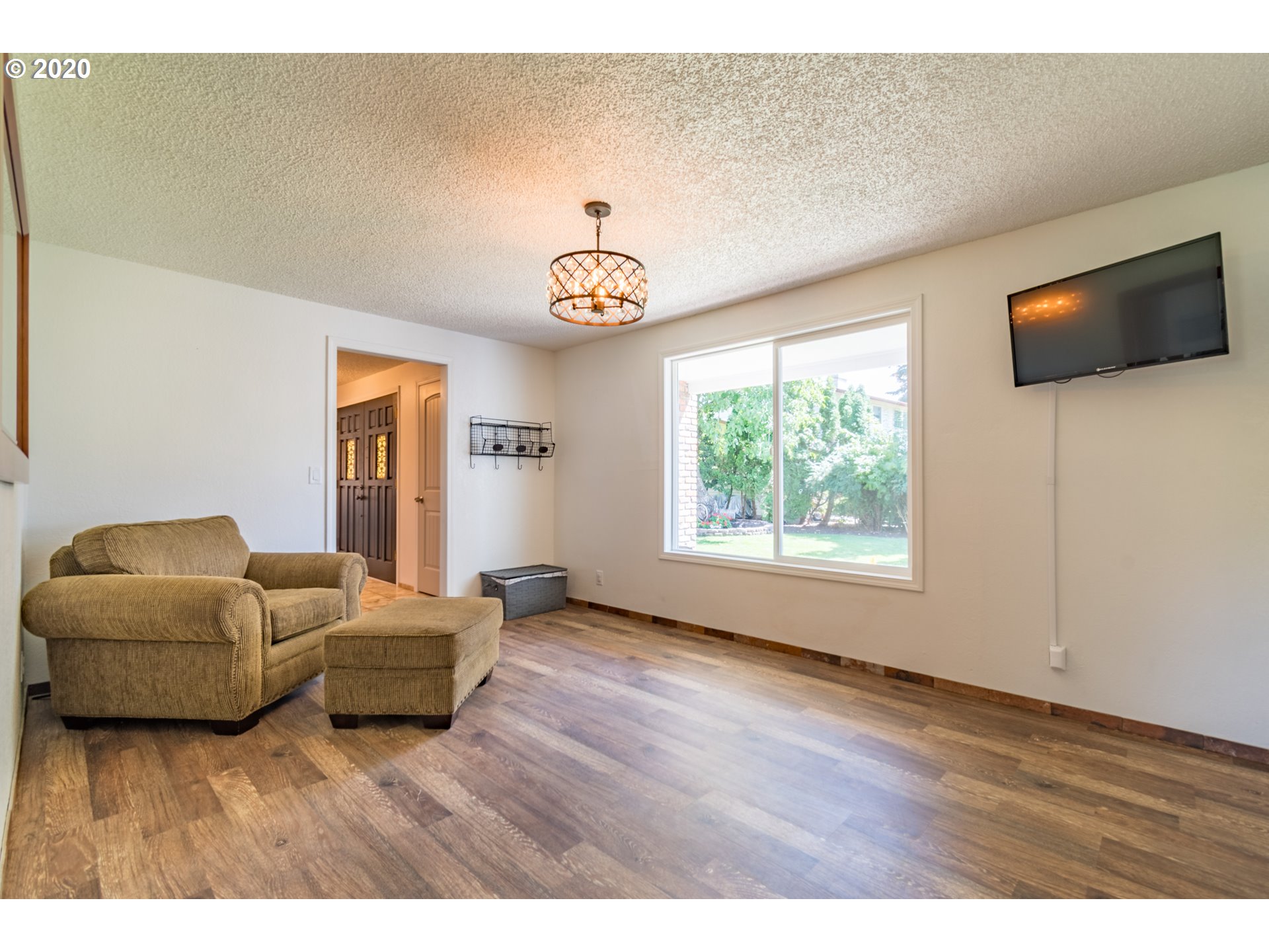 1466 Hayden Bridge Road Springfield, OR 97477 - Photo 13 of 32