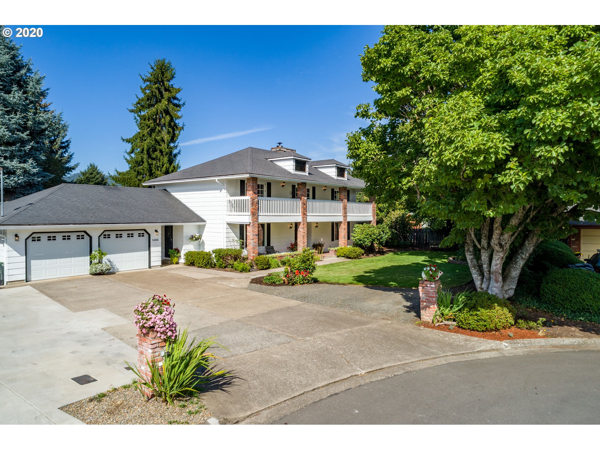 1466 Hayden Bridge Road Springfield, OR 97477 - Photo 3 of 32