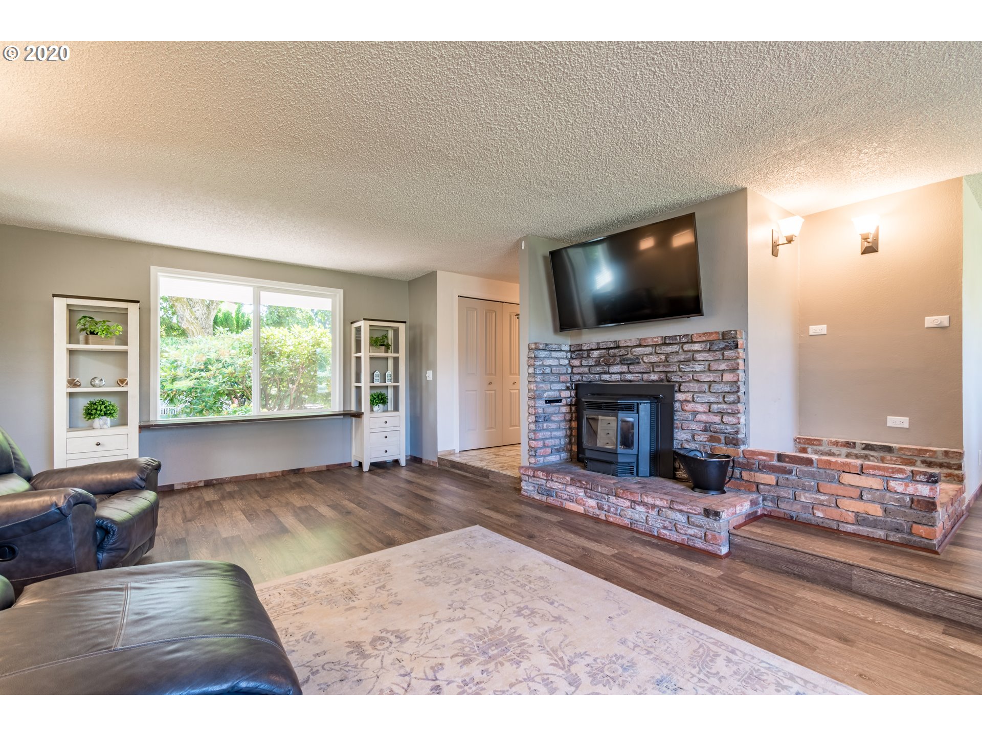 1466 Hayden Bridge Road Springfield, OR 97477 - Photo 5 of 32