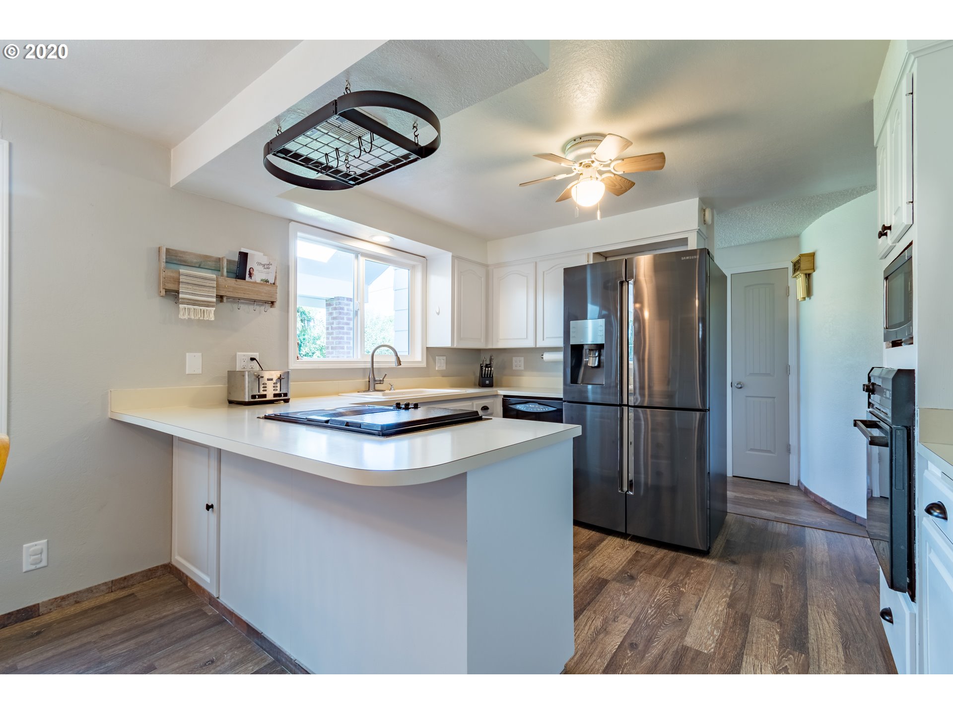 1466 Hayden Bridge Road Springfield, OR 97477 - Photo 10 of 32