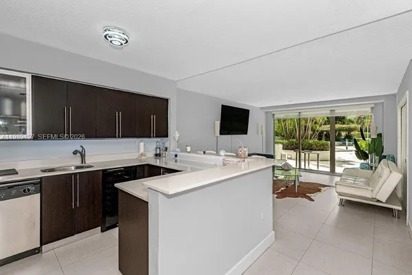 $5,000 | 1500 Bay Road, Unit 128S, Miami Beach, FL 33139