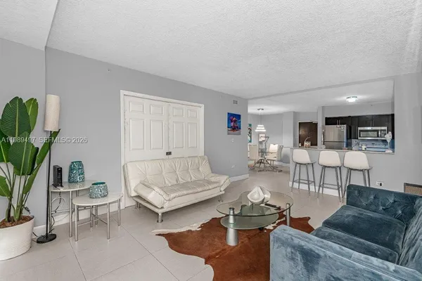 $5,000 | 1500 Bay Road, Unit 128S, Miami Beach, FL 33139
