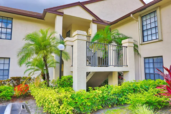$240,000 | 3277 Jog Park Drive, Greenacres, FL 33467