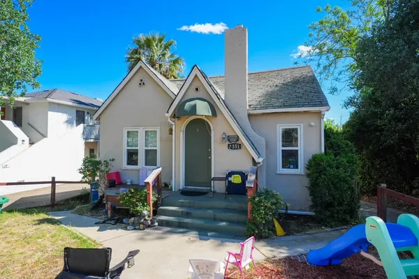 $369,000 | 2351 Eureka Way, Unit A & B, Redding, CA 96001