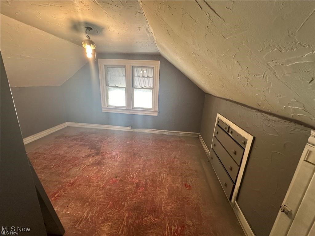 11032 Crescent Road Cleveland, OH 44111 - Photo 31 of 40 Gallery Image 31