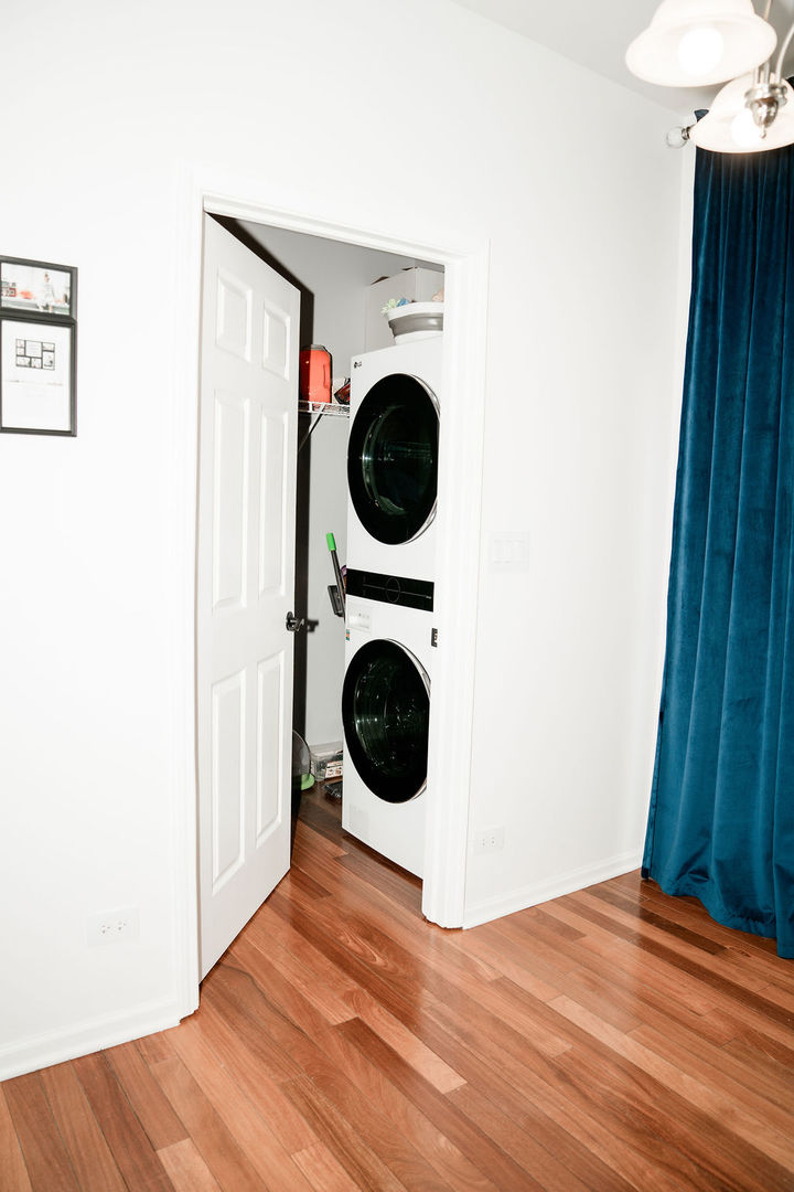 3389 Ravinia Circle Aurora, IL 60504 - Photo 9 of 39 a view of a bedroom and utility room