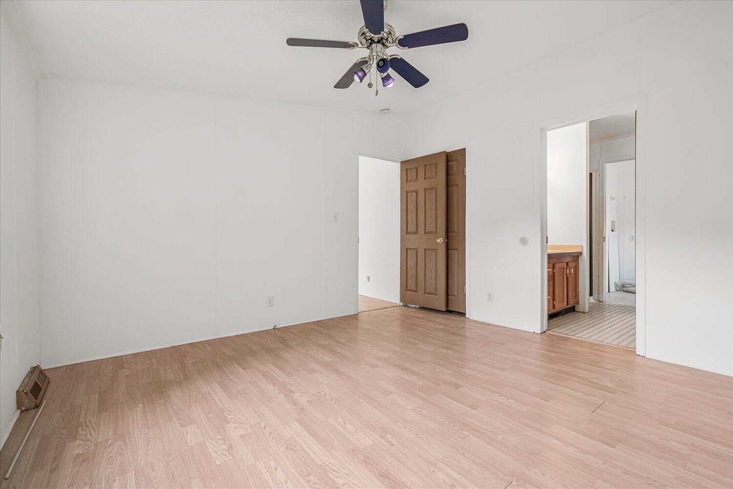 225 West Sheffield Road Battle Creek, MI 49017 - Photo 11 of 29 11-WM225Sheffield-9