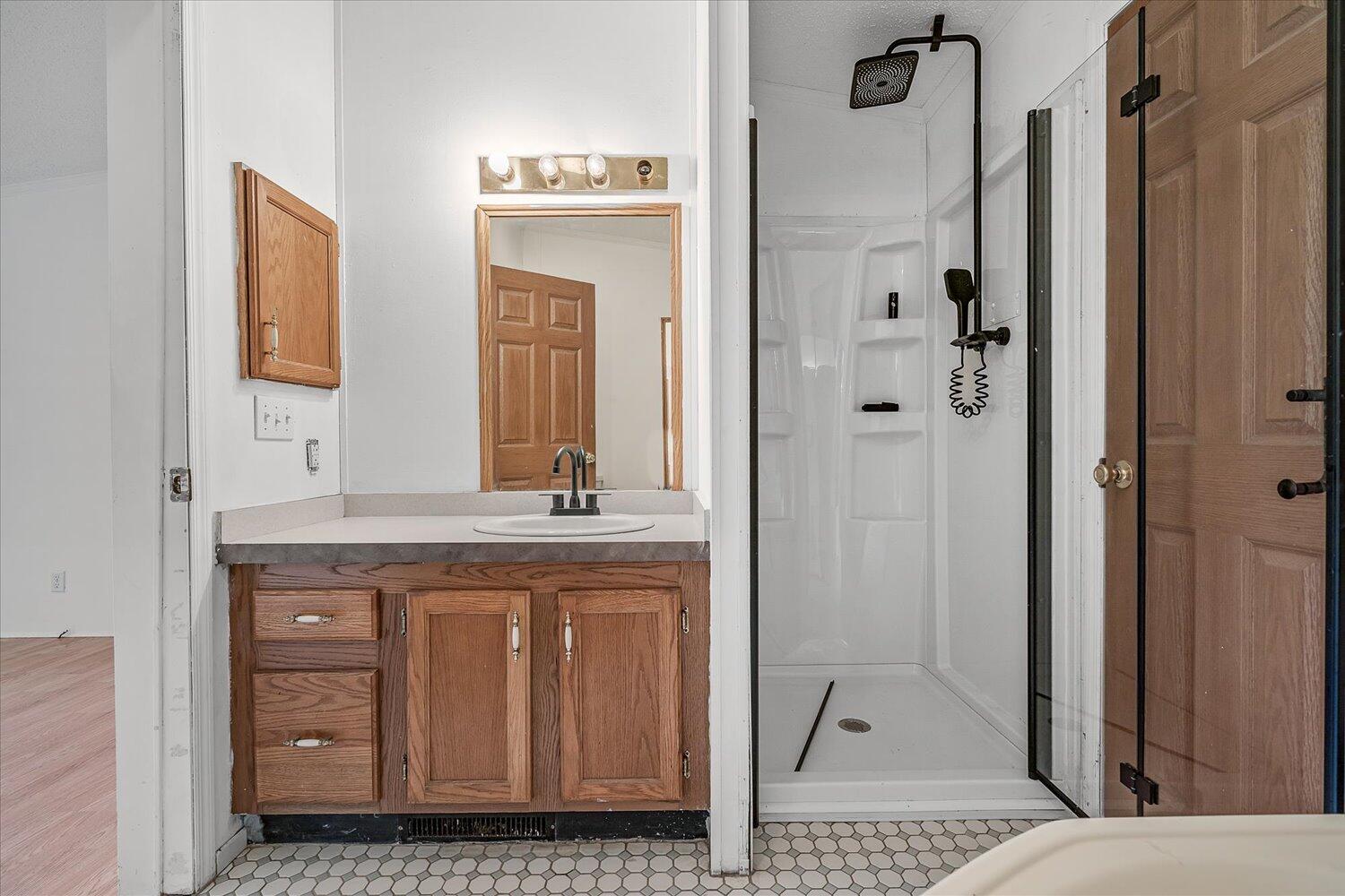 225 West Sheffield Road Battle Creek, MI 49017 - Photo 13 of 29 13-WM225Sheffield-11