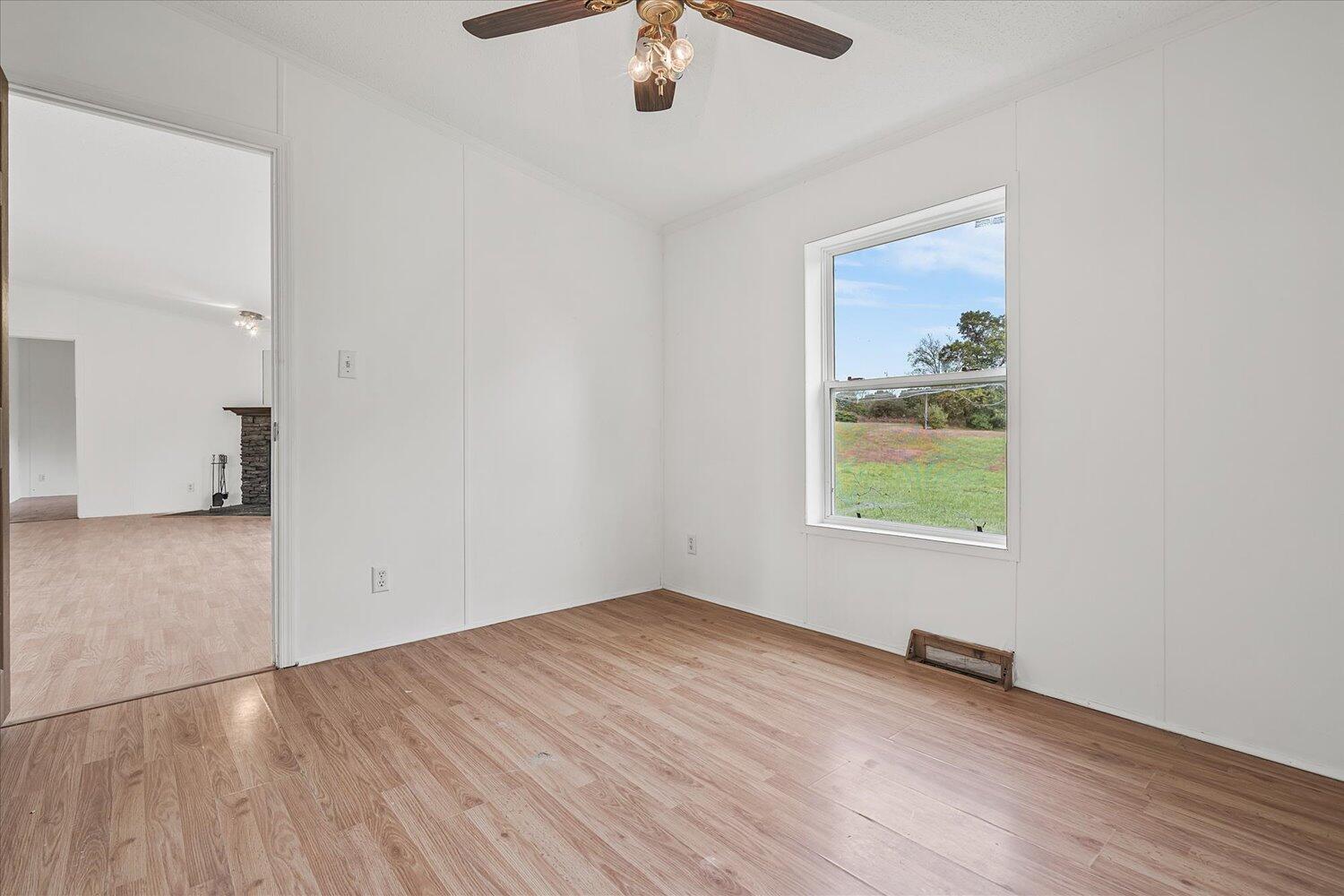 225 West Sheffield Road Battle Creek, MI 49017 - Photo 15 of 29 15-WM225Sheffield-13