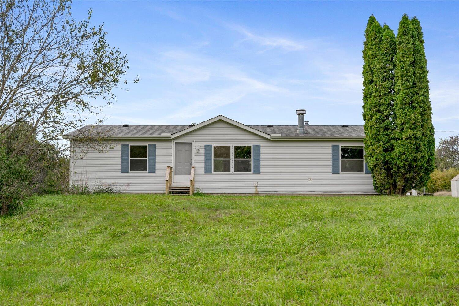 225 West Sheffield Road Battle Creek, MI 49017 - Photo 2 of 29 02-WM225Sheffield-22