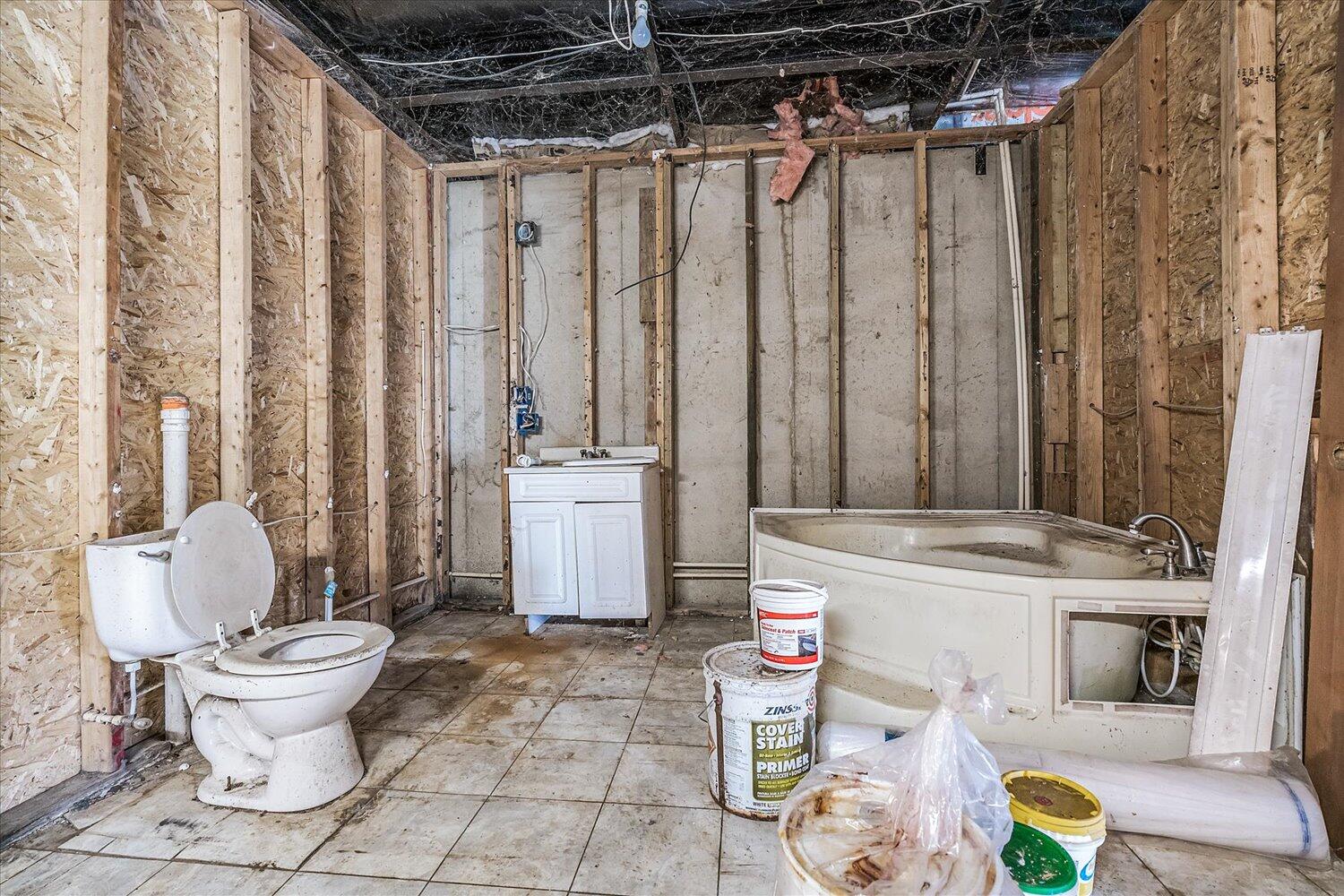 225 West Sheffield Road Battle Creek, MI 49017 - Photo 21 of 29 21-WM225Sheffield-19
