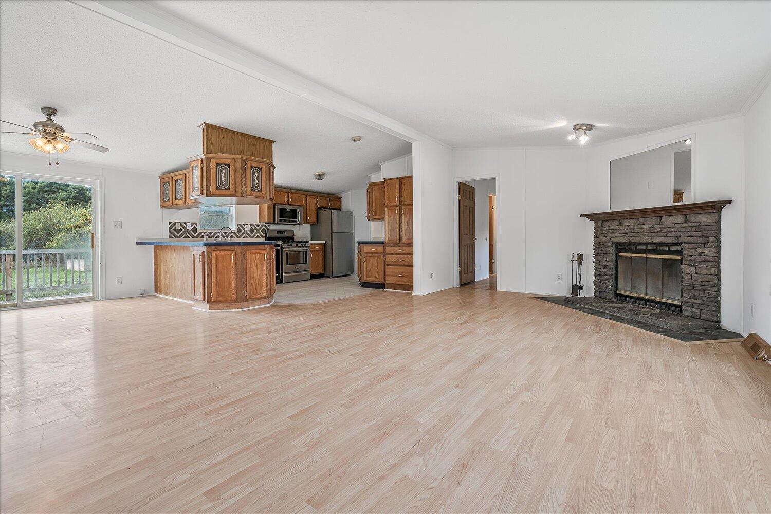 225 West Sheffield Road Battle Creek, MI 49017 - Photo 3 of 29 03-WM225Sheffield-1