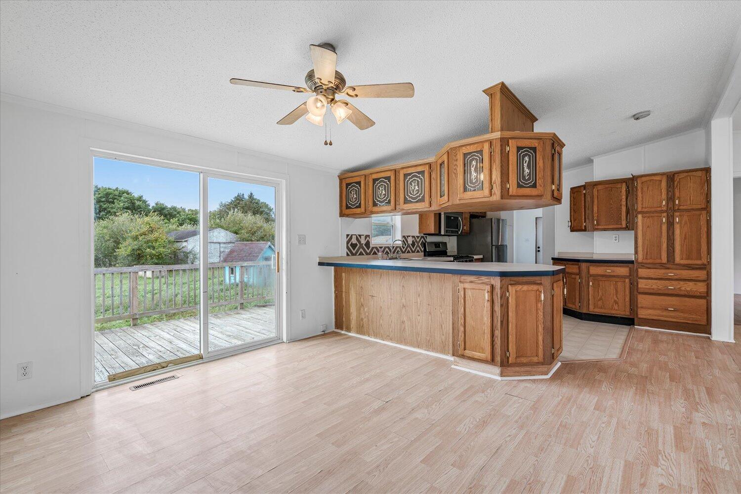 225 West Sheffield Road Battle Creek, MI 49017 - Photo 6 of 29 06-WM225Sheffield-4
