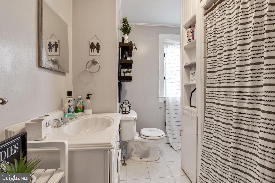 7046 Dunbar Road Baltimore, MD 21222 - Photo 22 of 37 Full Bathroom