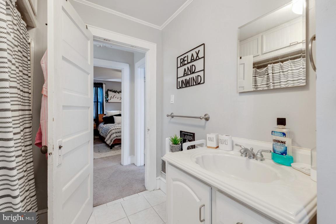 7046 Dunbar Road Baltimore, MD 21222 - Photo 23 of 37 Full Bathroom