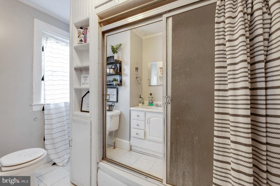 7046 Dunbar Road Baltimore, MD 21222 - Photo 24 of 37 Full Bathroom