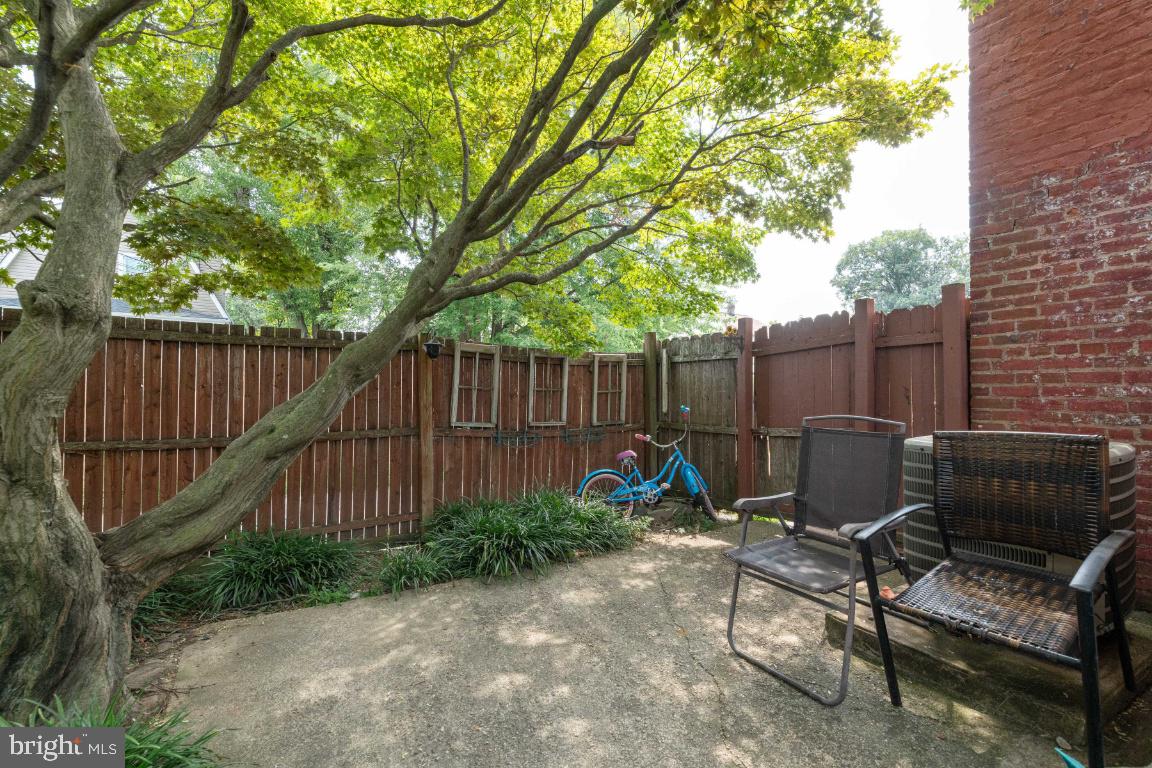 7046 Dunbar Road Baltimore, MD 21222 - Photo 32 of 37 Great Entertaining Space