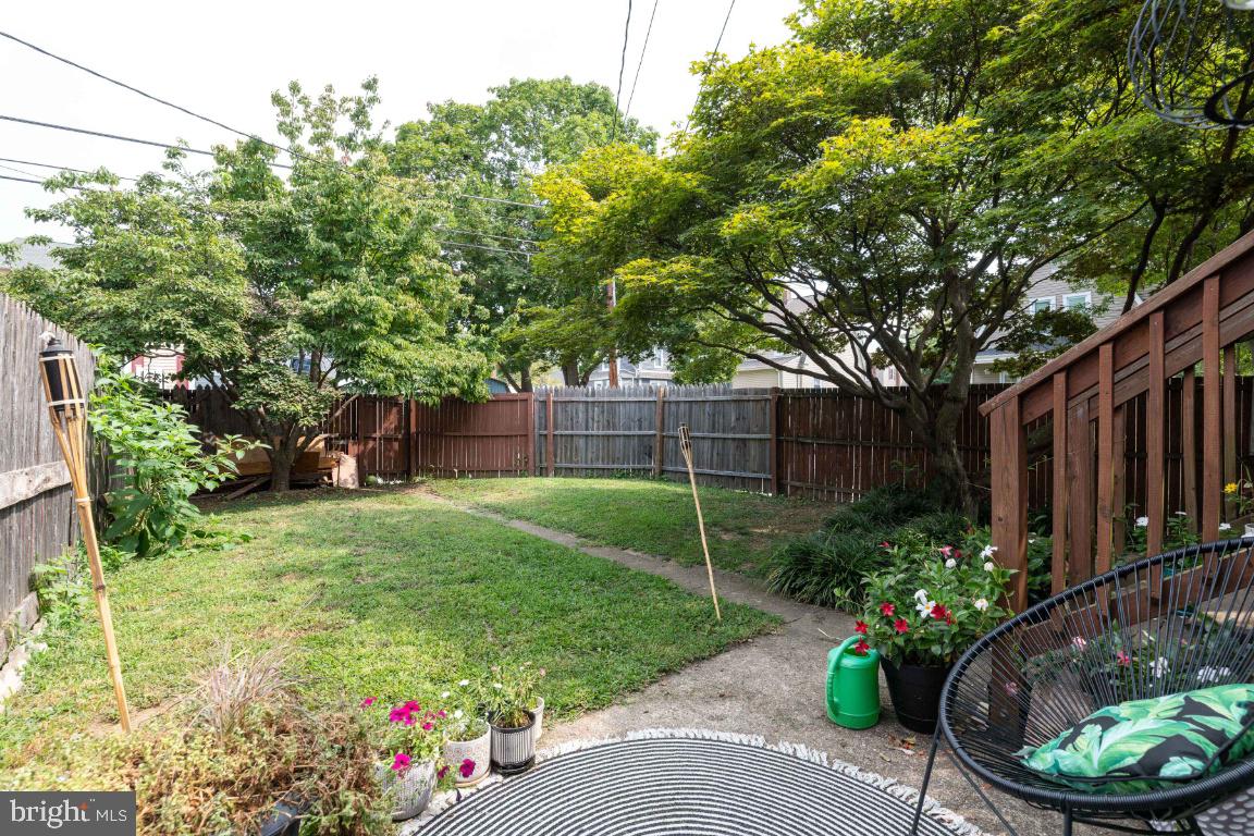 7046 Dunbar Road Baltimore, MD 21222 - Photo 6 of 37 Great Entertaining Space