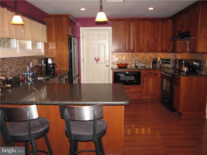 36 Red Ridge Road Levittown, PA 19056 - Photo 9 of 23 Kitchen
