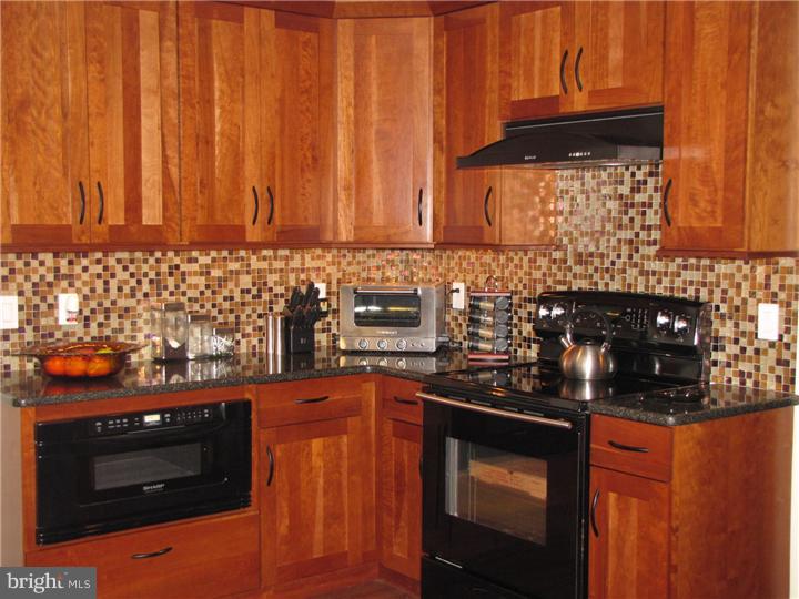 36 Red Ridge Road Levittown, PA 19056 - Photo 10 of 23 Kitchen