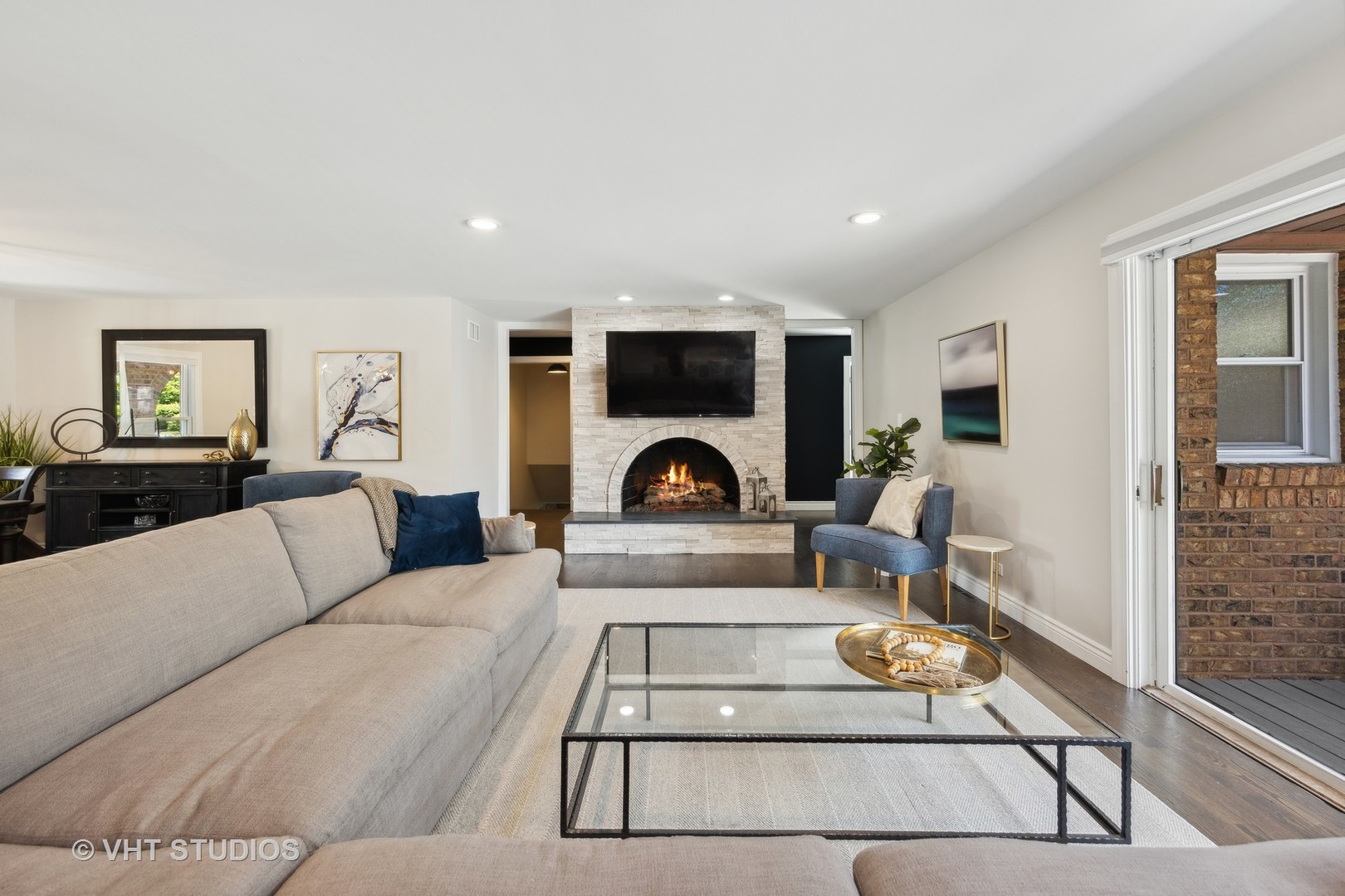8460 Dolfor Cove Burr Ridge, IL 60527 - Photo 7 of 32 a living room with furniture and a wooden floor