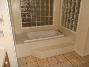 367 Flag Branch Road Greeneville, TN 37743 - Photo 10 of 19 Bathroom Whirlpool