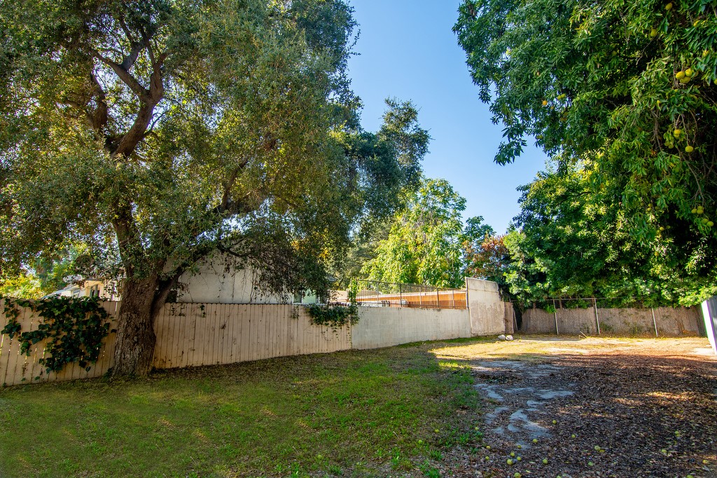 1935 Summit Avenue Pasadena, CA 91103 - Photo 25 of 27