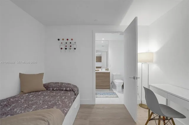 $5,500 | 121 Northeast 34th Street, Unit 2305, Miami, FL 33137