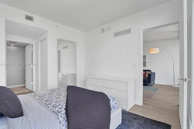 $5,500 | 121 Northeast 34th Street, Unit 2305, Miami, FL 33137