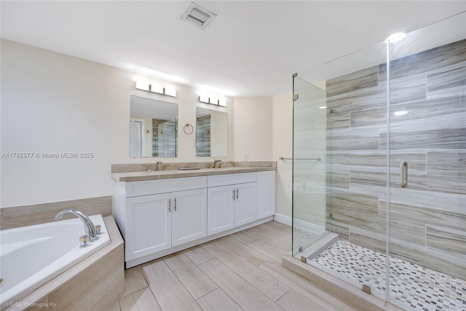 8925 Collins Avenue, Unit 2D Surfside, FL 33154 - Photo 12 of 18