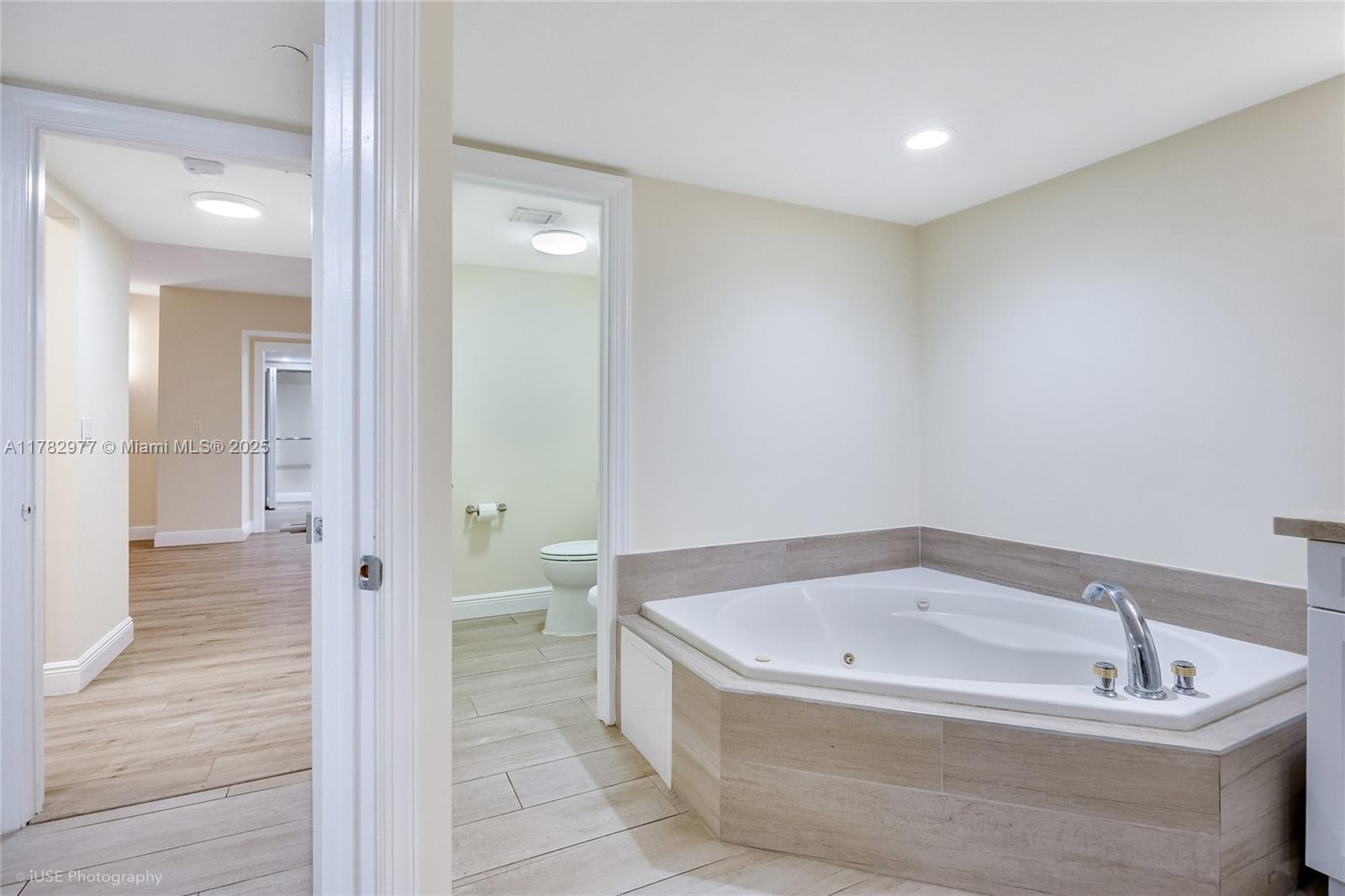 8925 Collins Avenue, Unit 2D Surfside, FL 33154 - Photo 13 of 18