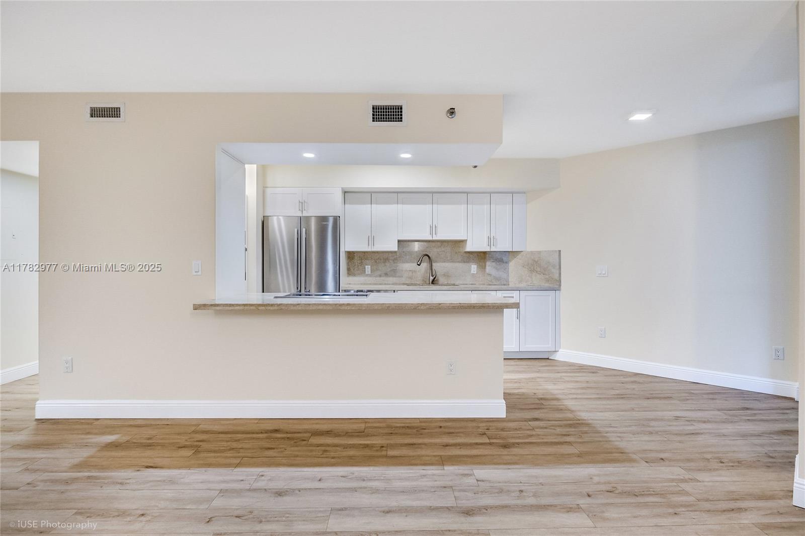 8925 Collins Avenue, Unit 2D Surfside, FL 33154 - Photo 4 of 18