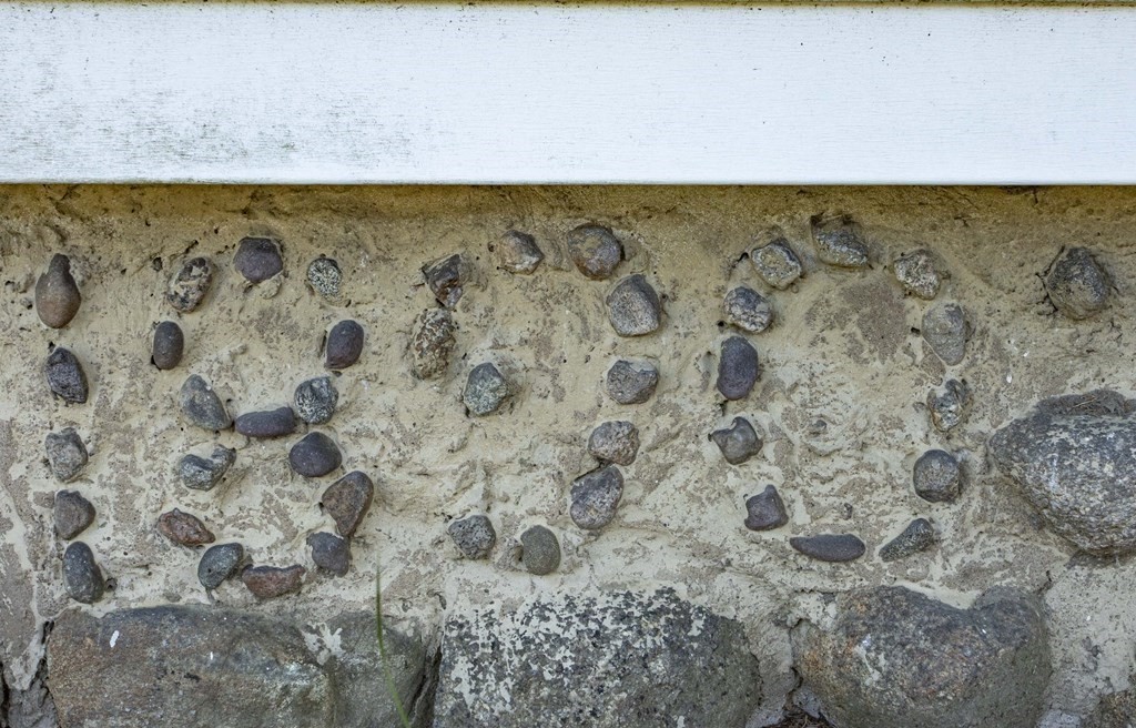 28 Augustine Street Brockton, MA 02301 - Photo 34 of 34 a view of a bathtub in a bathroom