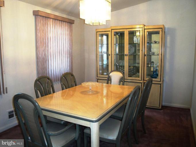 2700 Geartner Road Baltimore, MD 21209 - Photo 4 of 16 Dining Room