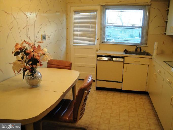2700 Geartner Road Baltimore, MD 21209 - Photo 7 of 16 Kitchen #2