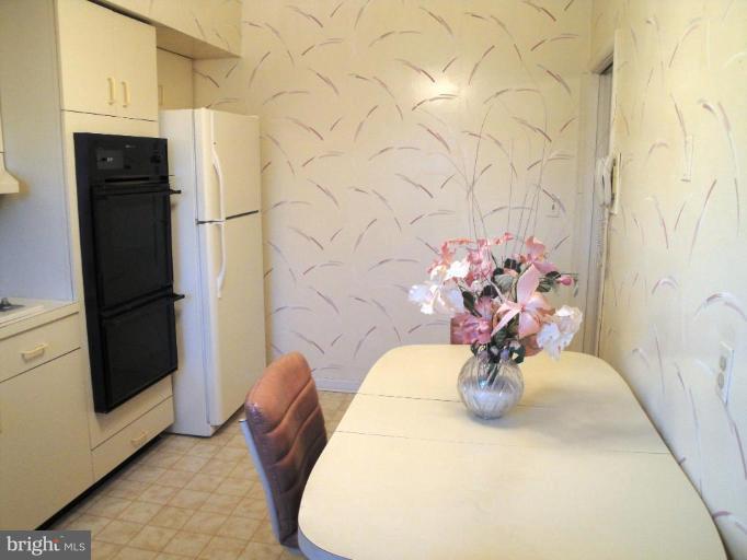 2700 Geartner Road Baltimore, MD 21209 - Photo 8 of 16 Kitchen #3