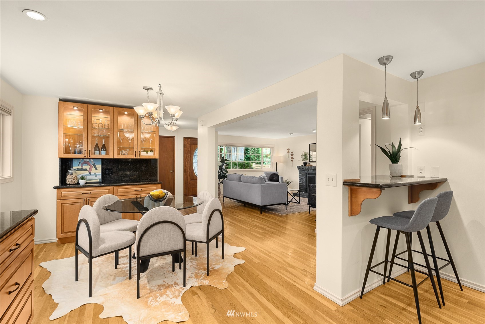 4522 Southwest Austin Street Seattle, WA 98136 - Photo 7 of 25 Gallery Image 7