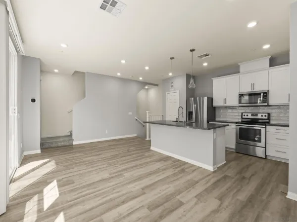 $3,500 | 350 Fitzpatrick Road, Unit 105, San Marcos, CA 92069