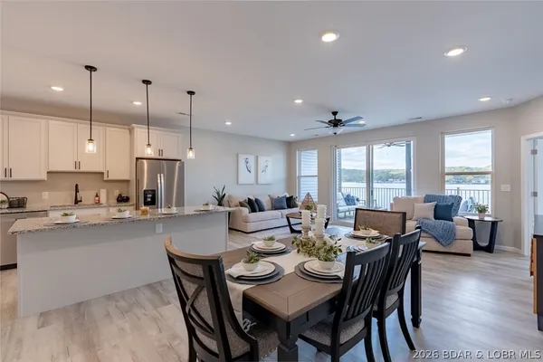 $499,000 | 290 Plaza Bch Drive, Unit 5B, Camdenton, MO 65020