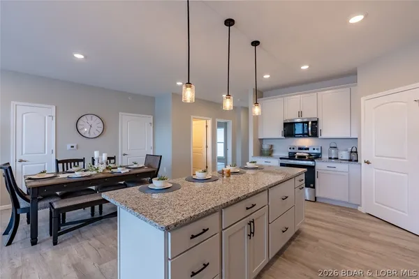 $499,000 | 290 Plaza Bch Drive, Unit 5B, Camdenton, MO 65020