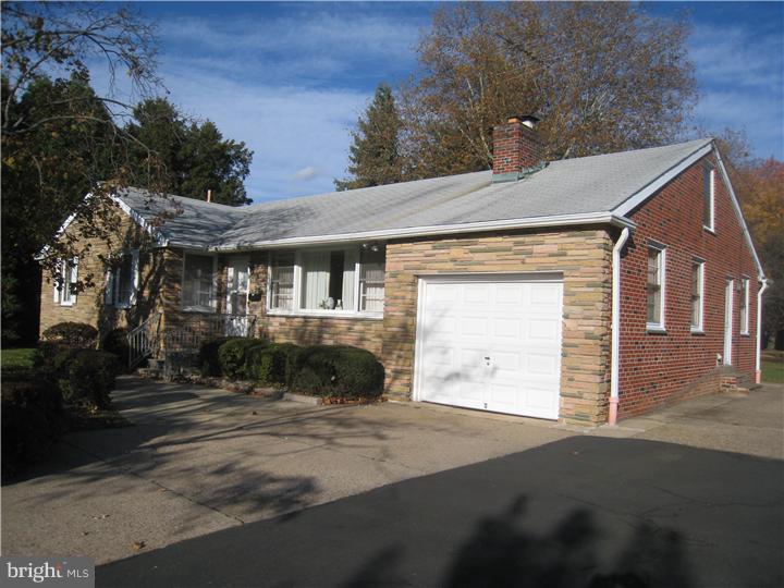 715 Welsh Road Philadelphia, PA 19115 - Photo 3 of 21