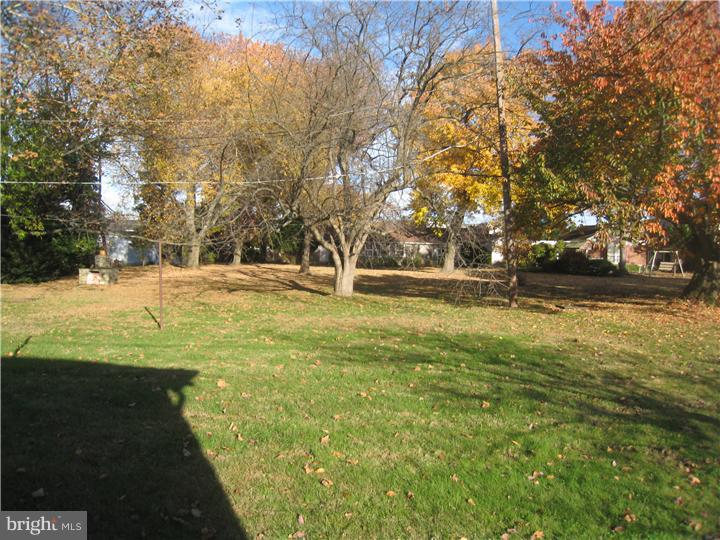 715 Welsh Road Philadelphia, PA 19115 - Photo 4 of 21