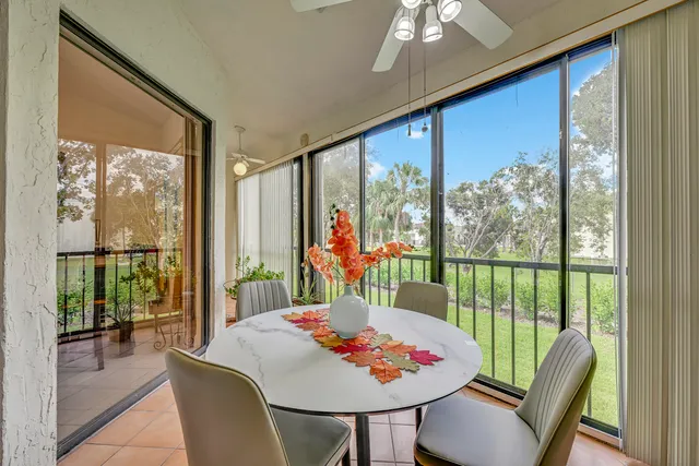 a sign that is sitting on the side of a road