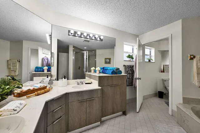 $340,000 | 5390 Venetia Court, Unit H CORNER, Boynton Beach, FL 33437