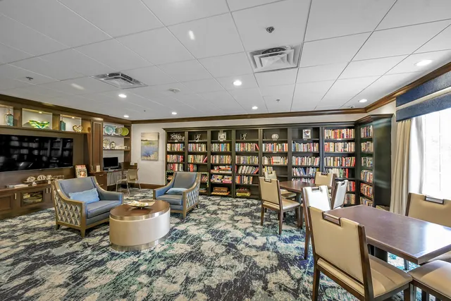 $340,000 | 5390 Venetia Court, Unit H CORNER, Boynton Beach, FL 33437