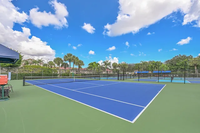 $340,000 | 5390 Venetia Court, Unit H CORNER, Boynton Beach, FL 33437