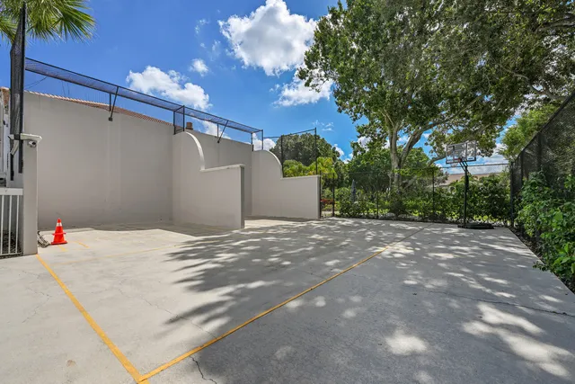 $340,000 | 5390 Venetia Court, Unit H CORNER, Boynton Beach, FL 33437